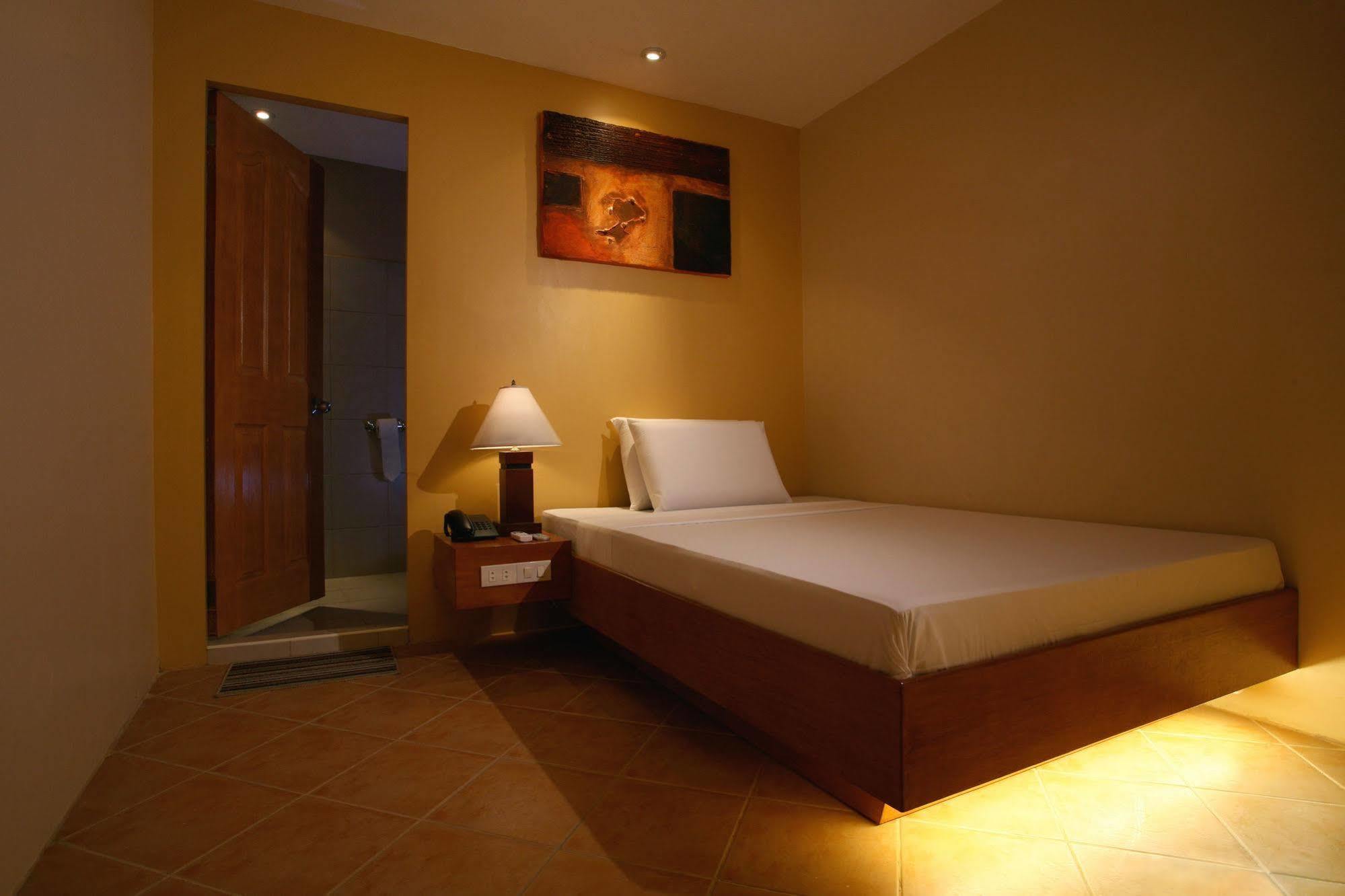 Gran Prix Hotel And Suites Cebu Exterior foto